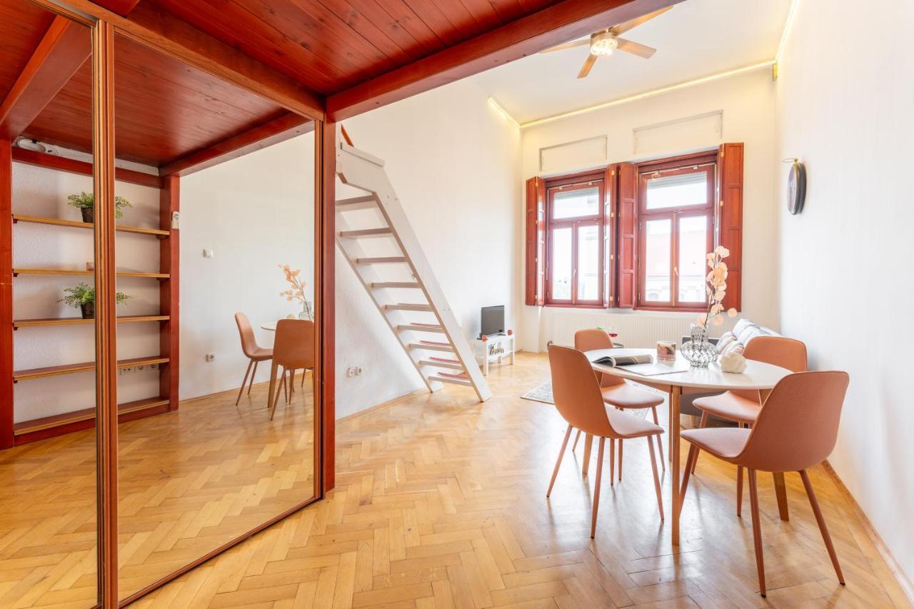 Elizabeth'S Treasure Deluxe Apartment Budapest Luaran gambar